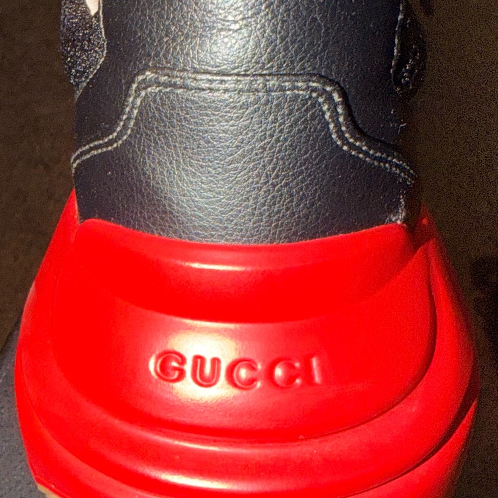 Gucci Men's Black and Red Sneakers - Picture 2 of 5